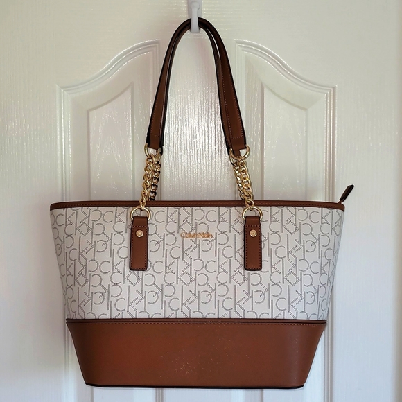 Calvin Klein Signature Handbag - Picture 1 of 14